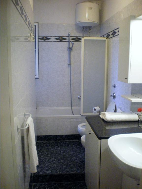 Apartment Melozzo Milánó Szoba fotó