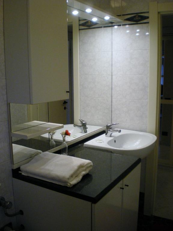 Apartment Melozzo Milánó Szoba fotó